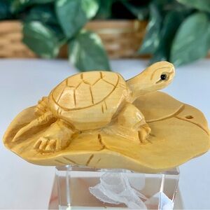 Vintage Boxwood Turtle Leaf Netsuke Animal Figurine Hand Carved Wood Sculpture